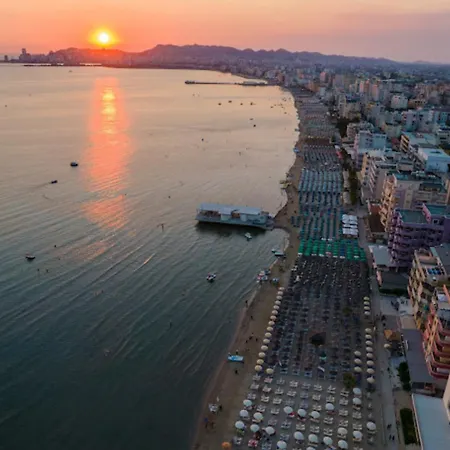 Ferienwohnung Family Vacation Big House Durrës Exterior foto
