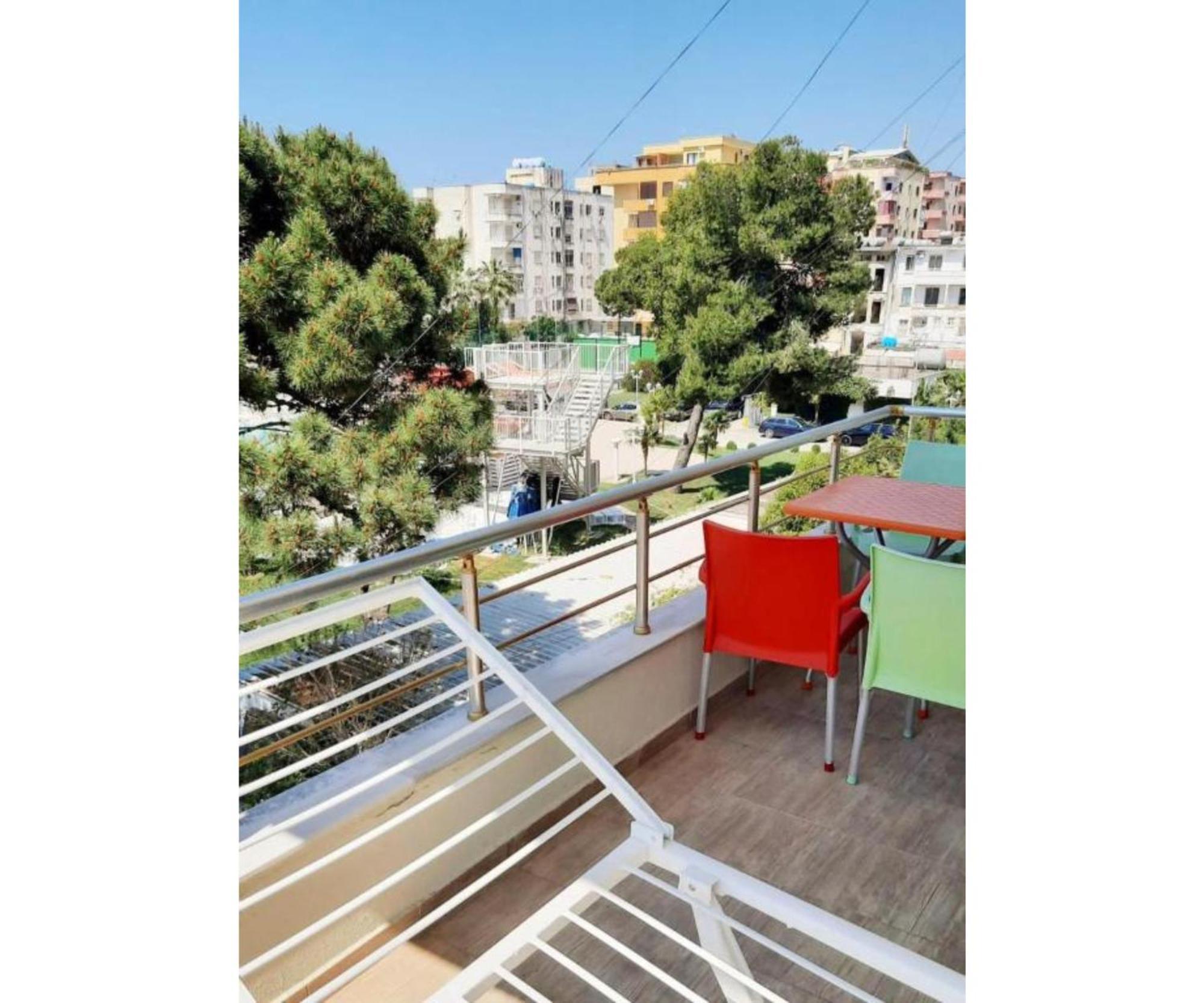 Family Vacation Big House Appartamento Durrës