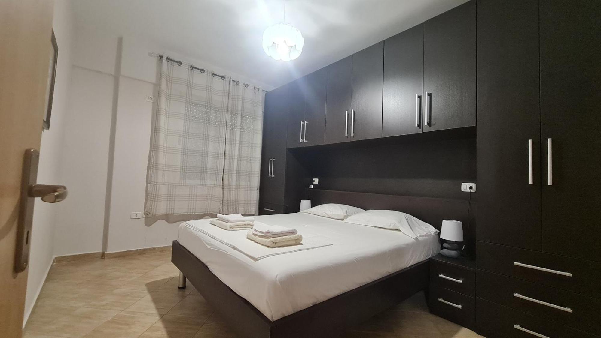 Family Vacation Big House Apartment